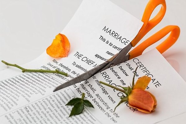 Divorce à l'amiable : les avantages en droit français